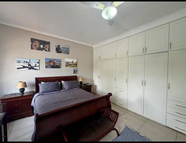 6 BEDROOM FREESTANDING FOR SALE IN MEER EN SEE